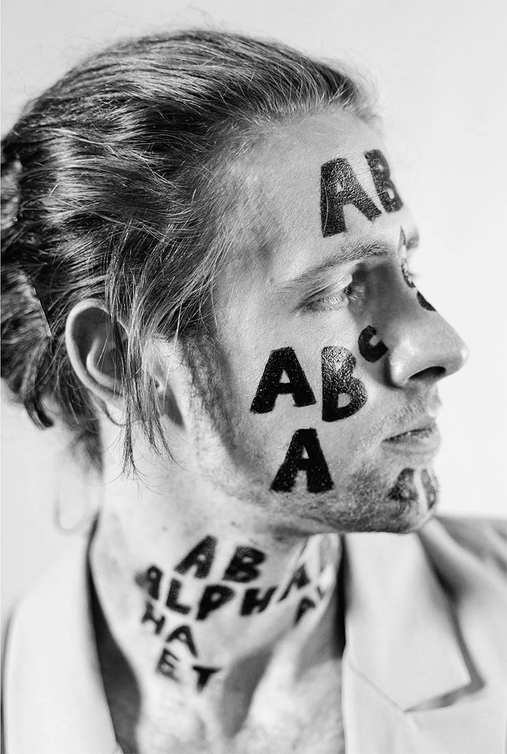 2644Horizontal Showcase (Demo)